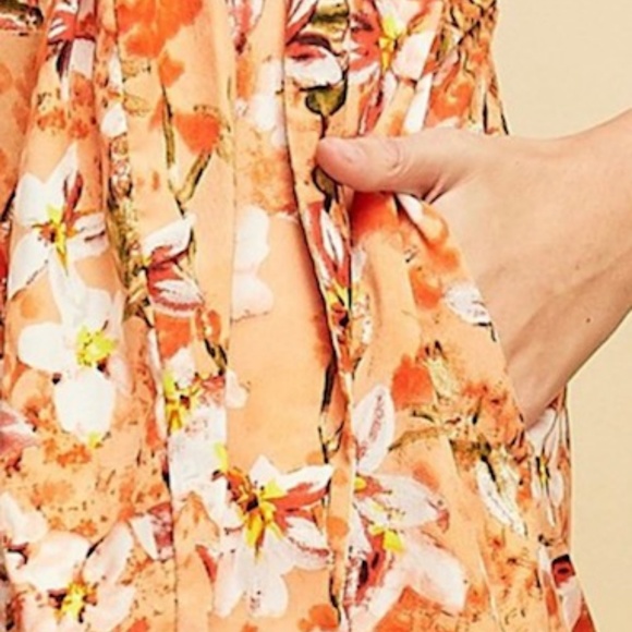 STRAPLESS FLORAL CAPRI JUMPSUIT - Picture 4 of 7